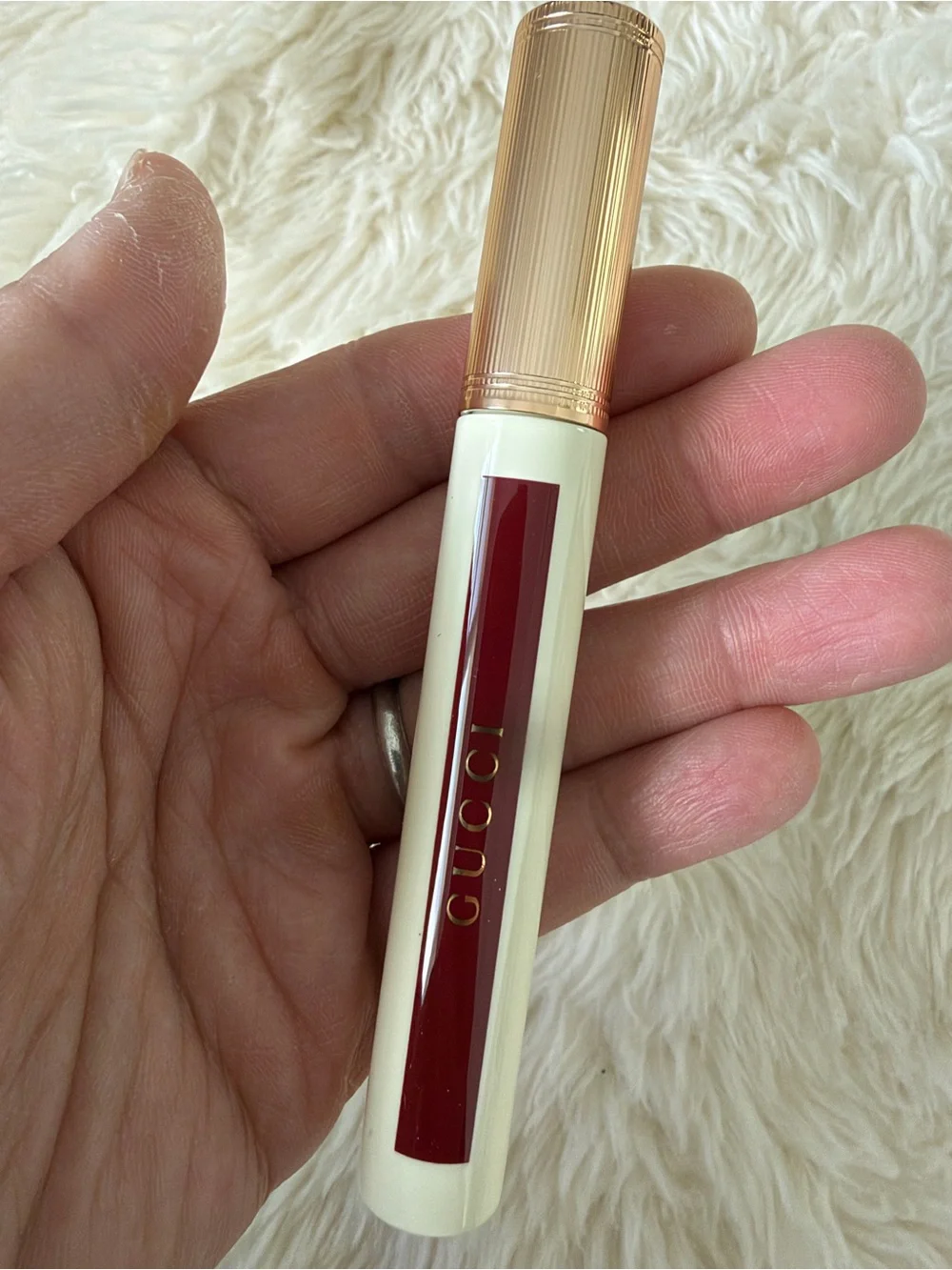 Gucci Glow Oil in Water Tint Liquid Lipstick 129 Paula Maple